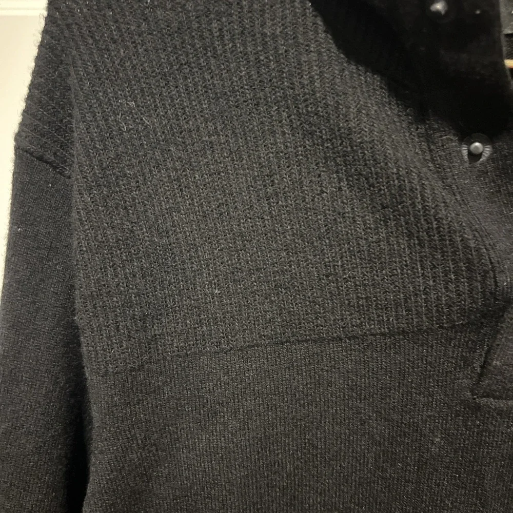 Banana Republic Men's Italian Yarn Wool Blend Black‎ Hooded Sweater Pullover